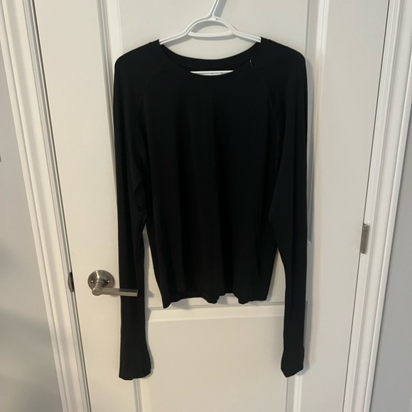 Old Navy Seamless Long Sleeve - Picture 3 of 7